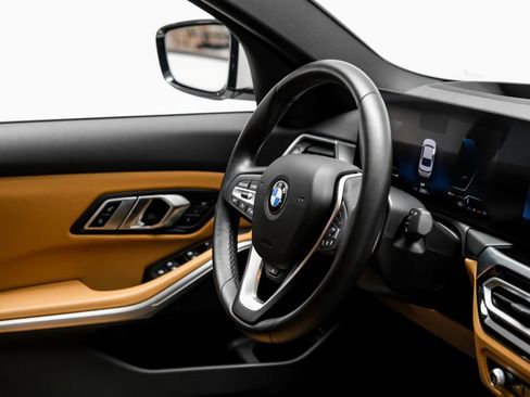 Used 2023 BMW 330i Sedan w/ Premium Package RWD image 18
