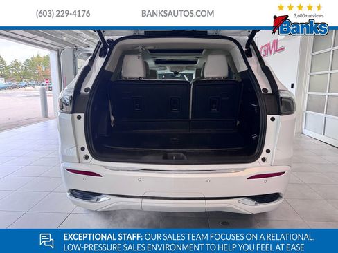 Certified 2024 Buick Enclave Avenir w/ Avenir Technology Package image 7