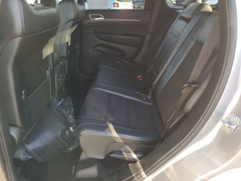 Used 2020 Jeep Grand Cherokee Laredo w/ Quick Order Package 2BN North image 21