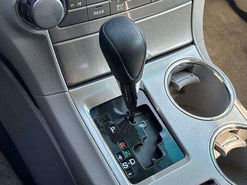 Used 2011 Toyota Highlander 2WD w/ Tech Pkg image 23