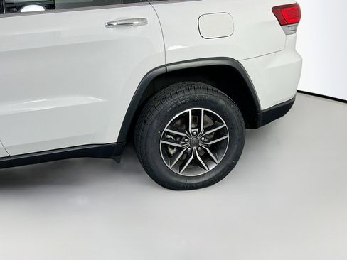 Used 2022 Jeep Grand Cherokee Limited image 29