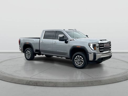 Used 2025 GMC Sierra 2500 SLT AWD/4WD image 2
