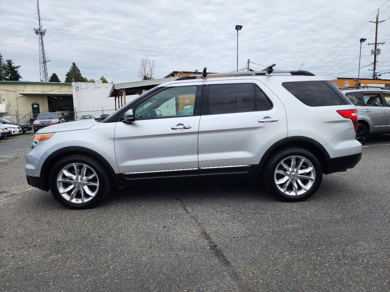 Used 2011 Ford Explorer Limited w/ 302A Rapid Spec Order Code FWD image 9