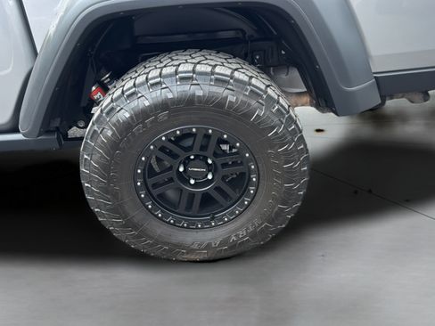 Used 2021 Jeep Gladiator Mojave AWD/4WD image 38