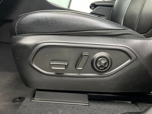 Used 2024 Jeep Grand Cherokee L Limited w/ Luxury Tech Group II image 10