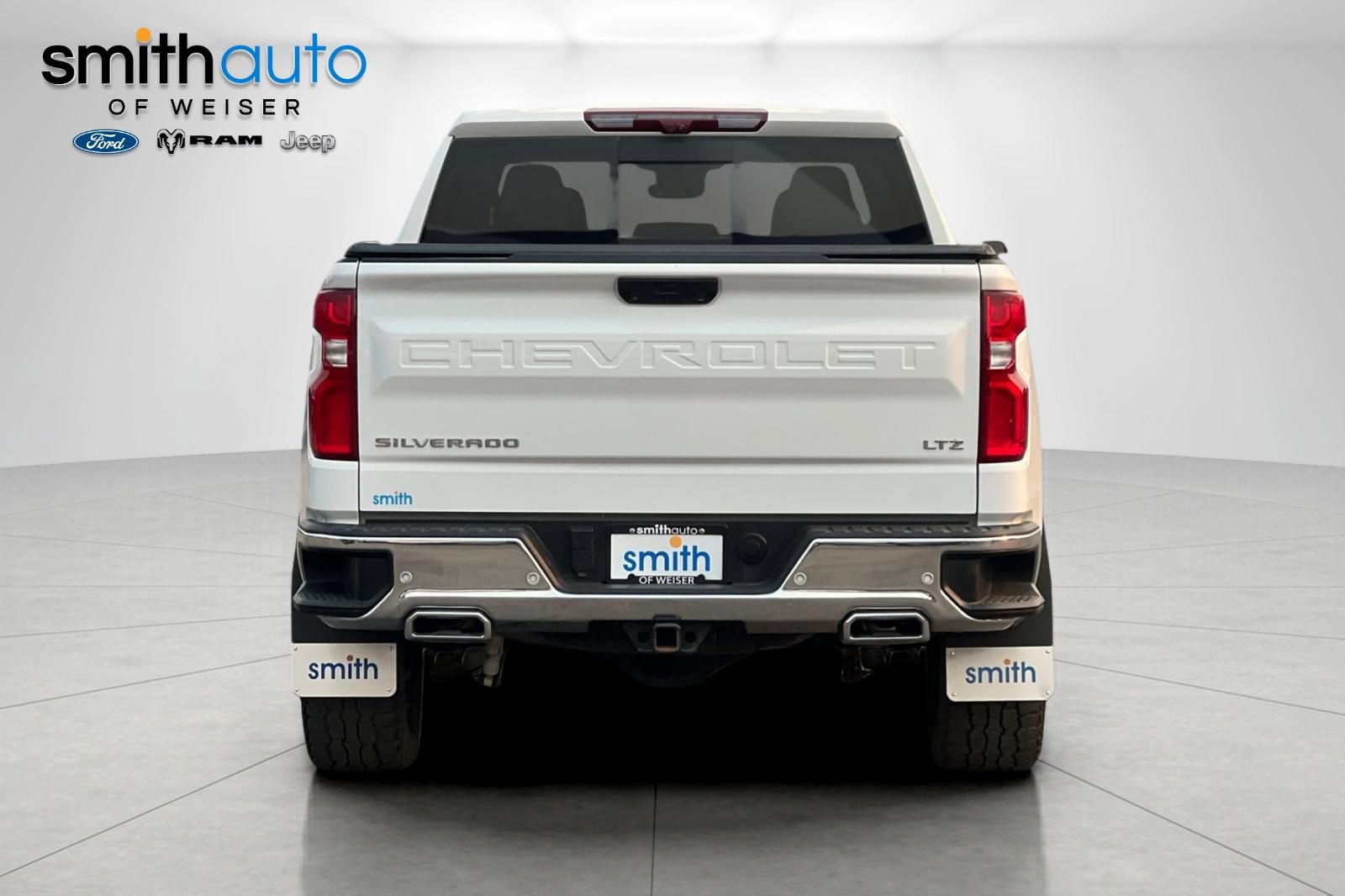 Used 2023 Chevrolet Silverado 1500 LTZ w/ Technology Package AWD/4WD image 5