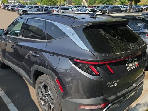 Used 2022 Hyundai Tucson Limited w/ Cargo Package AWD/4WD image 3