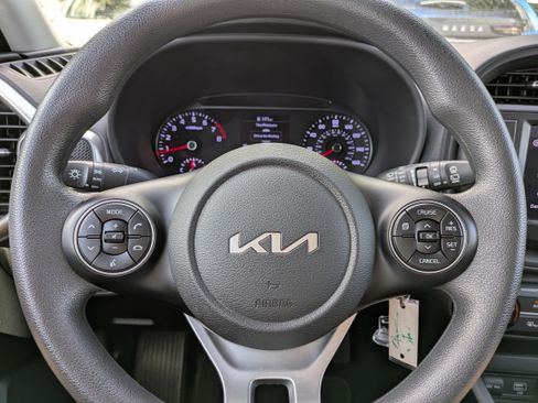 Used 2022 Kia Soul LX FWD image 22