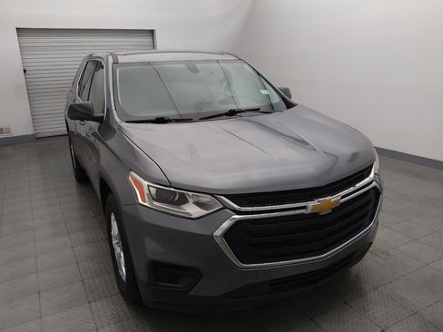 Used 2021 Chevrolet Traverse LS FWD image 14