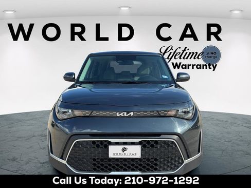 Used 2025 Kia Soul LX FWD image 9