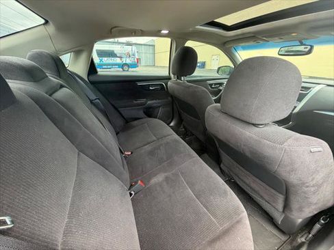 Used 2013 Nissan Altima 3.5 SV FWD image 17