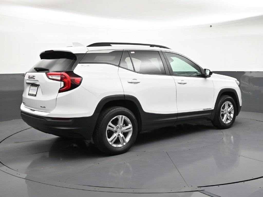 Certified 2022 GMC Terrain SLE w/ Driver Convenience Package AWD/4WD image 5