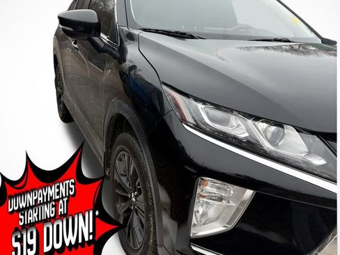 Used 2019 Mitsubishi Eclipse Cross LE image 1