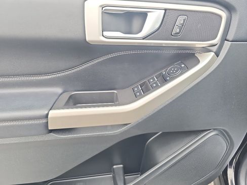 Used 2023 Ford Explorer XLT w/ Equipment Group 202A image 21