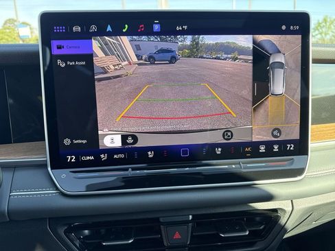 New 2026 Volkswagen Tiguan SEL R-Line AWD/4WD image 16