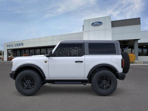 New 2026 Ford Bronco Badlands w/ Sasquatch Package AWD/4WD image 3