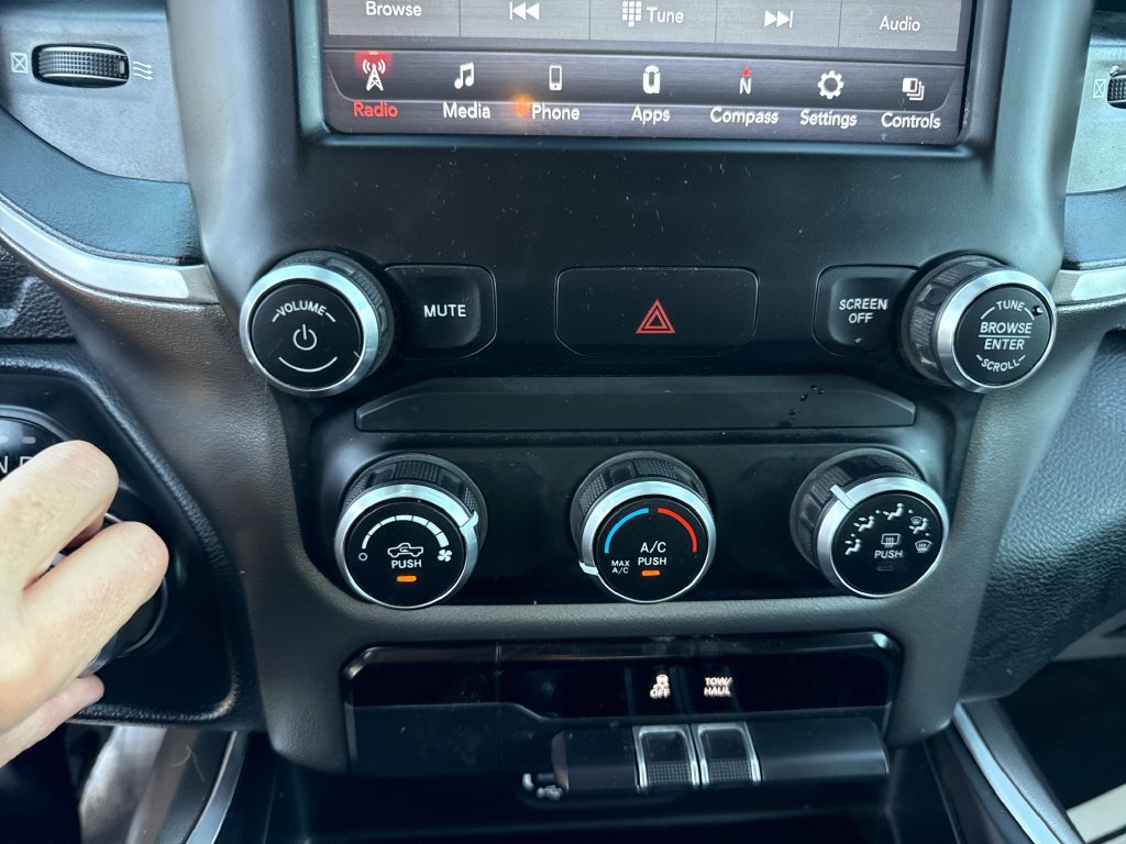 Used 2020 RAM 1500 Big Horn AWD/4WD image 31