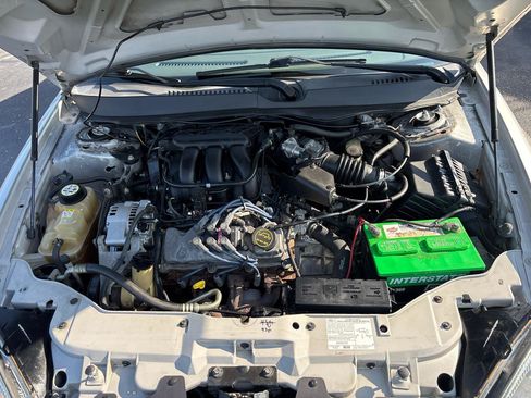 Used 2007 Ford Taurus SEL FWD image 25