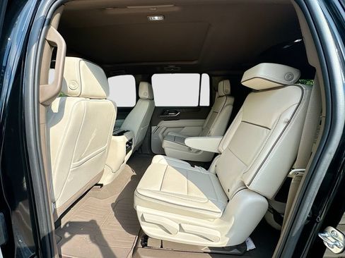 Used 2025 GMC Yukon XL Denali w/ Sun & Power Step Package RWD image 26