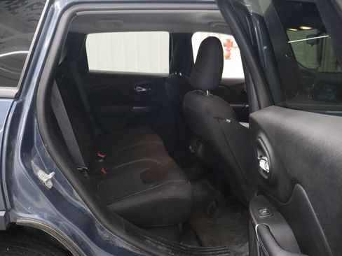 Used 2020 Jeep Cherokee Latitude image 29