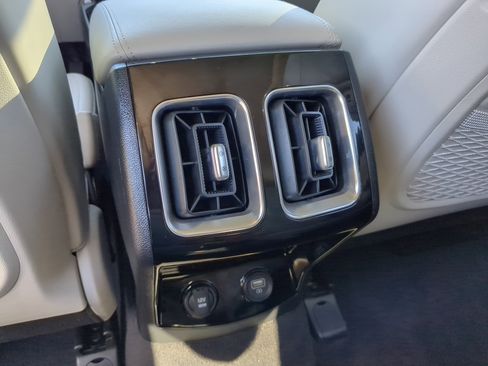 Used 2023 Kia Sorento SX image 14