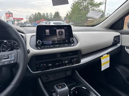 New 2026 Nissan Rogue SV image 18