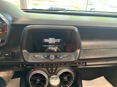 Used 2017 Chevrolet Camaro LT RWD image 22