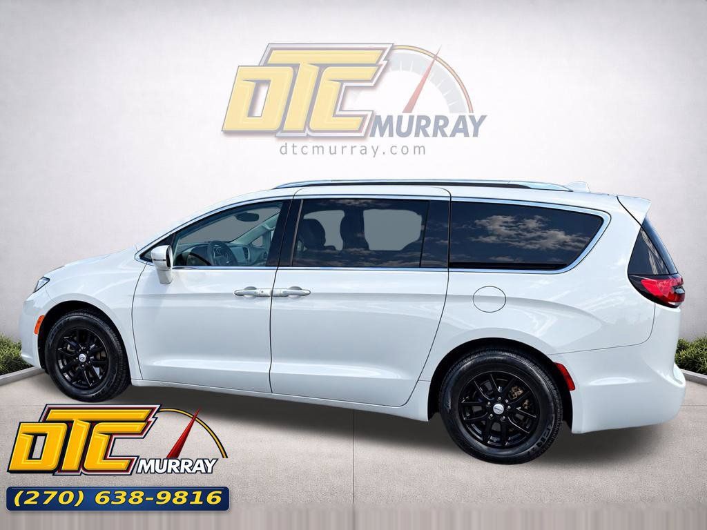 Used 2021 Chrysler Pacifica Touring-L FWD image 1