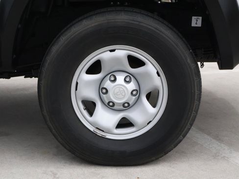 Used 2023 Toyota Tacoma SR w/ SR Convenience Package image 10