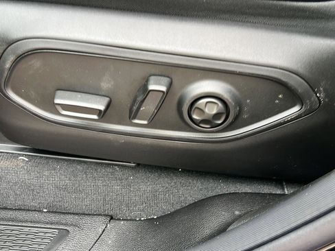 New 2026 Jeep Grand Cherokee Limited Reserve image 11