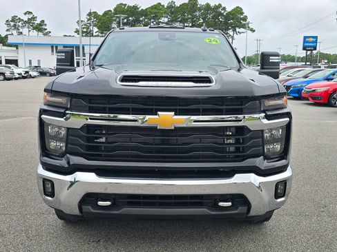 Used 2024 Chevrolet Silverado 3500 LT w/ Convenience Package AWD/4WD image 8