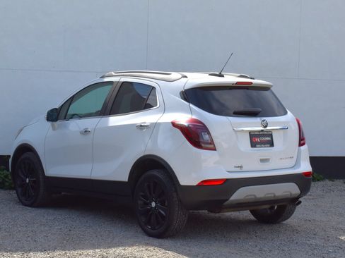 Used 2020 Buick Encore Essence FWD image 62