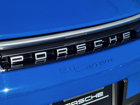 Certified 2025 Porsche 911 Carrera image 31