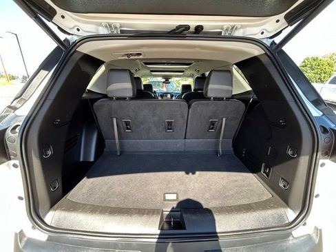 Used 2020 Chevrolet Traverse RS AWD/4WD image 52