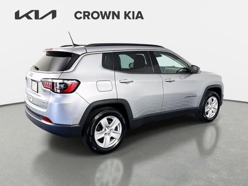 Used 2022 Jeep Compass Latitude FWD image 6