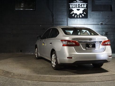 Used 2014 Nissan Sentra SV FWD image 3