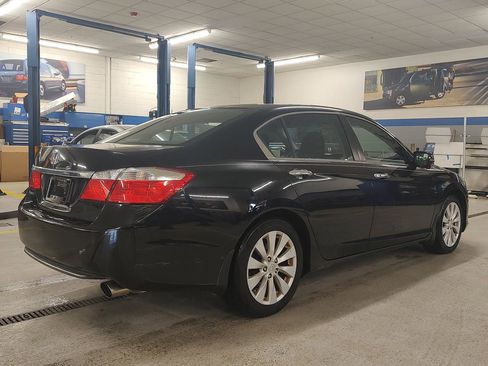 Used 2015 Honda Accord EX image 31