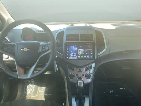 Used 2016 Chevrolet Sonic LT FWD image 17