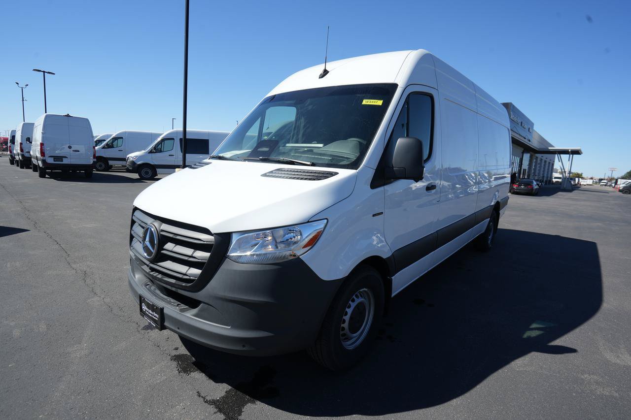 New 2025 Mercedes-Benz eSprinter 170 Cargo image 1