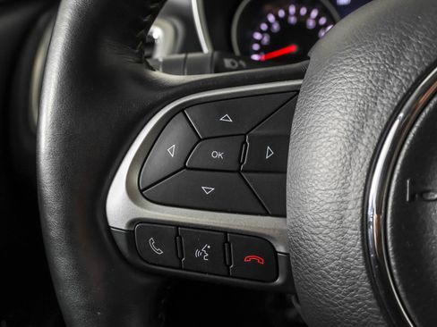 Used 2018 Jeep Compass Latitude w/ Popular Equipment Group image 27