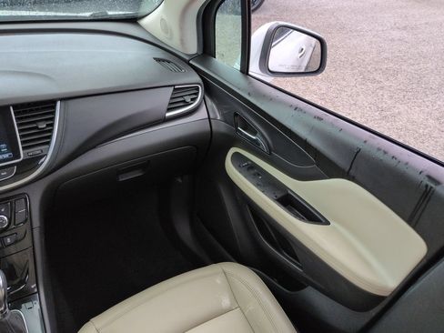 Used 2019 Buick Encore Essence w/ Safety Package II FWD image 17