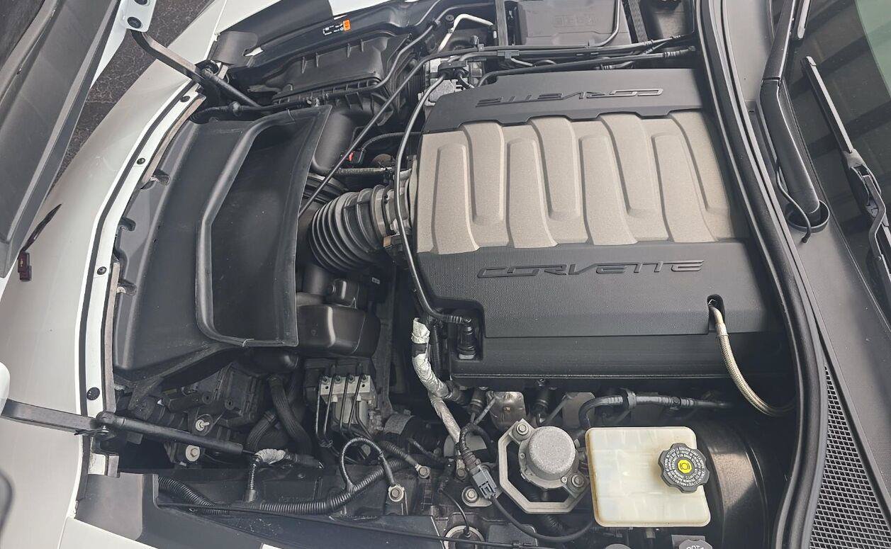 Used 2019 Chevrolet Corvette Grand Sport w/ Carbon Flash Badge Package RWD image 9