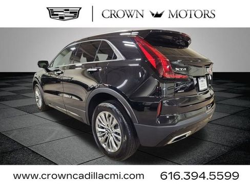 Certified 2025 Cadillac XT4 Premium Luxury image 4