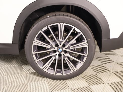 New 2026 BMW X2 xDrive28i w/ Technology Package AWD/4WD image 19