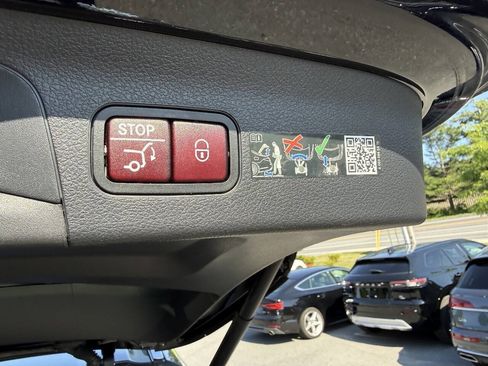 Used 2025 Mercedes-Benz GLS 450 4MATIC image 20