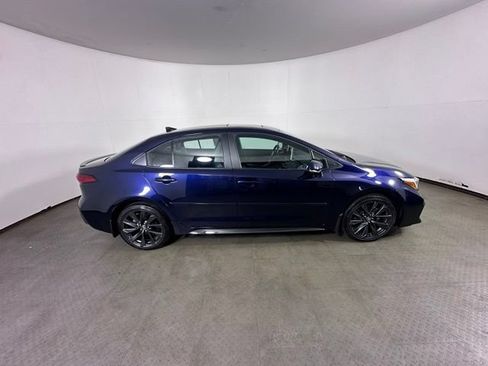 Used 2025 Toyota Corolla XSE FWD image 2