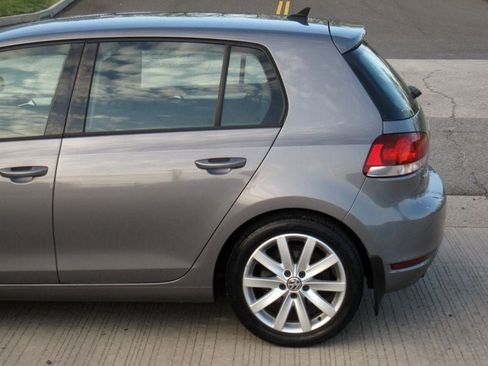 Used 2011 Volkswagen Golf TDI image 8