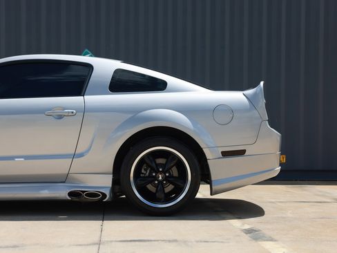Used 2006 Ford Mustang GT Premium RWD image 29
