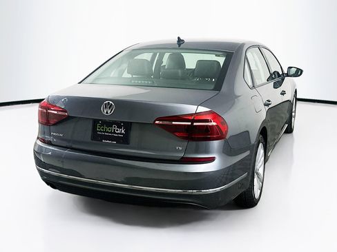Used 2019 Volkswagen Passat 2.0T Wolfsburg FWD image 9