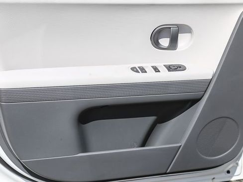 New 2026 Hyundai Ioniq 5 SEL RWD image 23